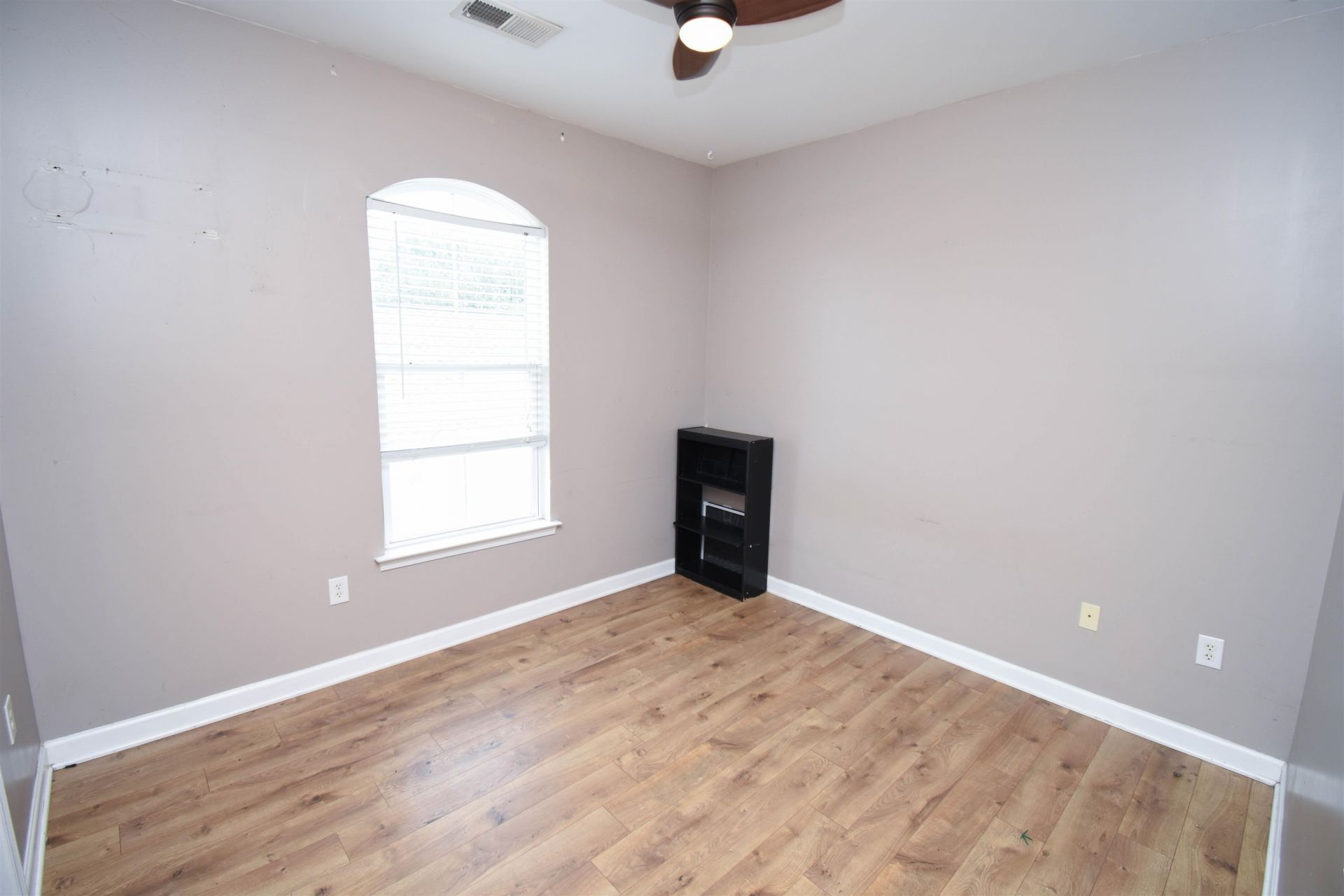 3564 Alexandria Ave. Photo 6