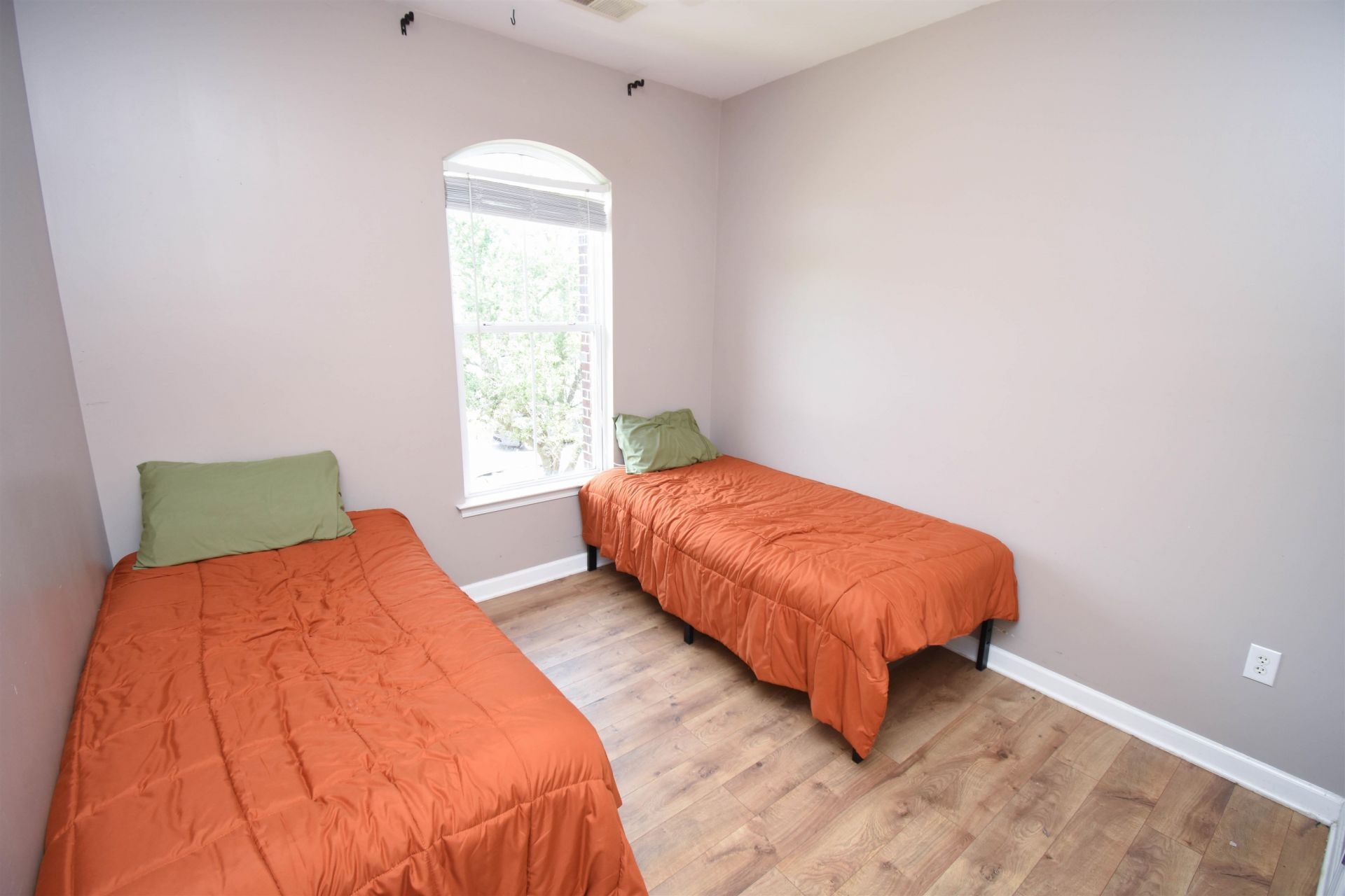 3564 Alexandria Ave. Photo 7