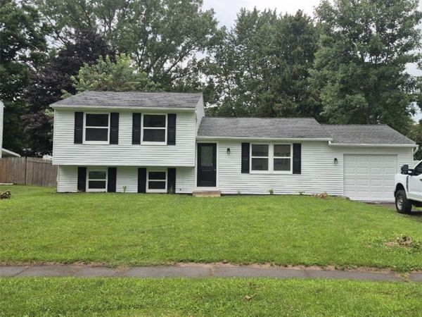 96 Burning Brush Drive , Rochester, NY 14606