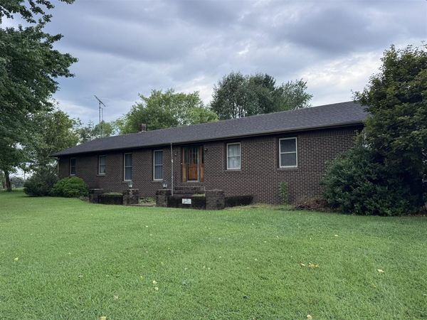 2733 Old Munfordville Road, Glasgow, KY 42141