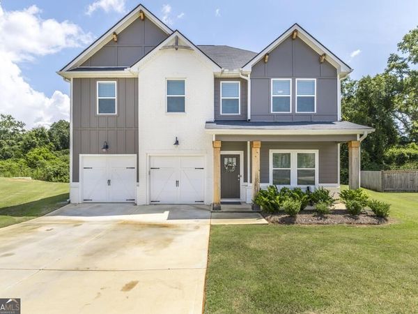 111 Corn Field Circle, Perry, GA 31069