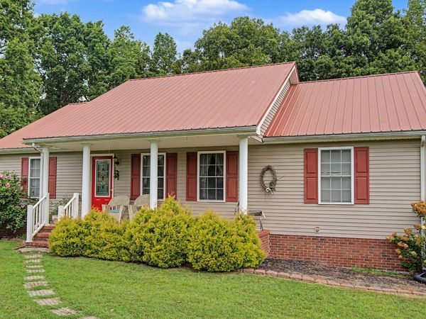 8229 Galen Rd , Lafayette, TN 37083