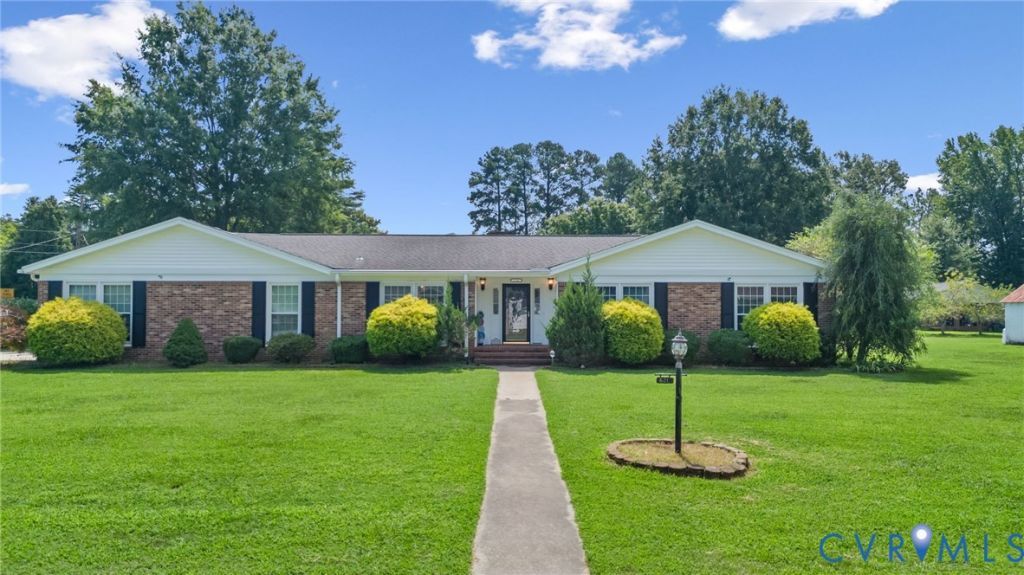 621 Tillar Avenue, Emporia, VA 23847 Main Photo