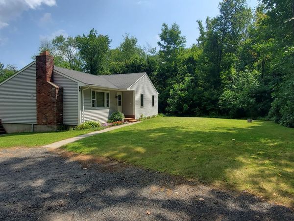371 Fairwood, Bethany, CT 06524