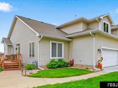 1070 Waters Edge Court, Carter Lake, IA 51510