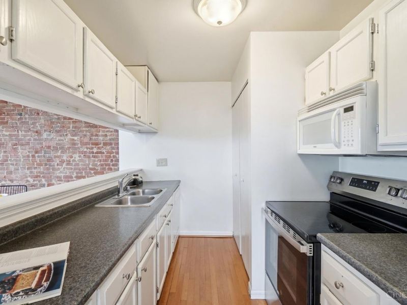 561 Milton Street, Unit D, Cincinnati, OH 45202 Photo 17