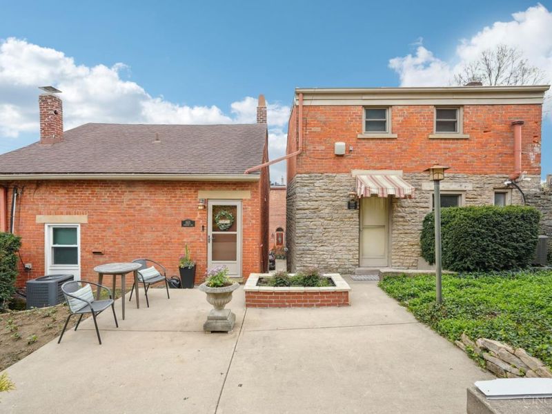 561 Milton Street, Unit D, Cincinnati, OH 45202 Photo 35