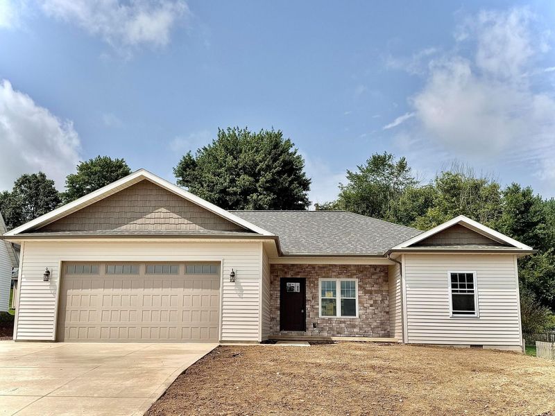 867 Fairway Drive, Howard, OH 43028 Photo 1