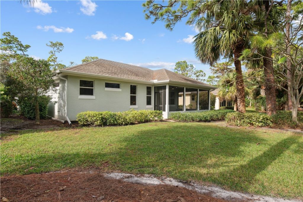 1018 Carolina Circle Sw, Vero Beach, FL 32962 Photo
