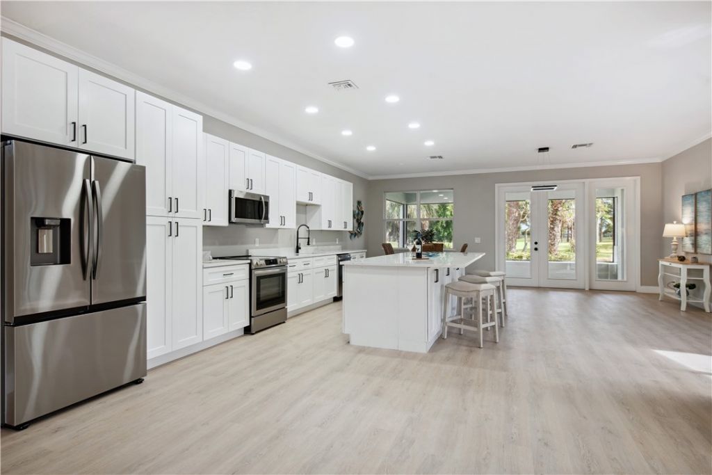 1018 Carolina Circle Sw, Vero Beach, FL 32962 Photo