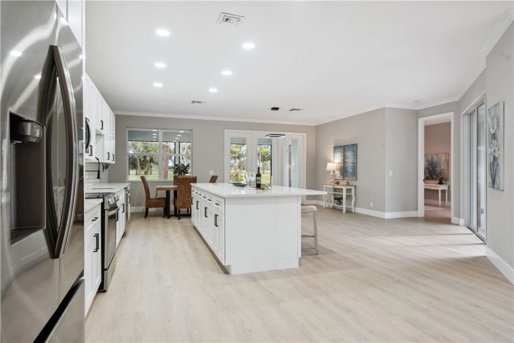 1018 Carolina Circle Sw, Vero Beach, FL 32962 Photo