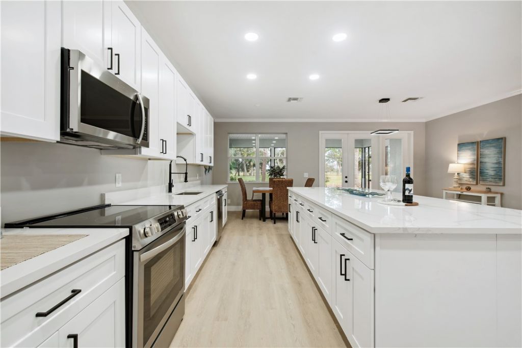 1018 Carolina Circle Sw, Vero Beach, FL 32962 Photo