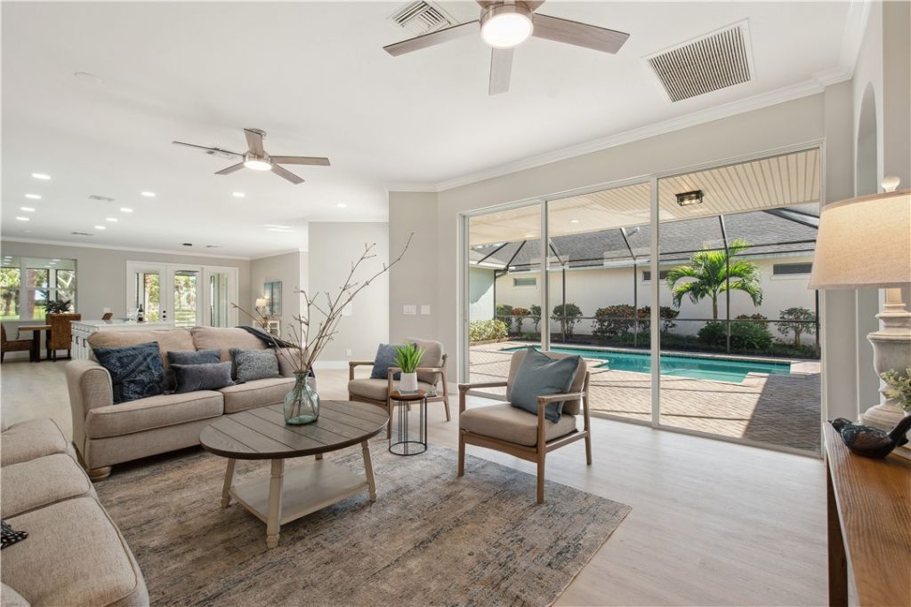 1018 Carolina Circle Sw, Vero Beach, FL 32962 Photo