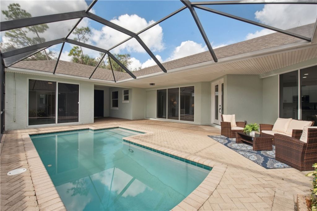 1018 Carolina Circle Sw, Vero Beach, FL 32962 Photo