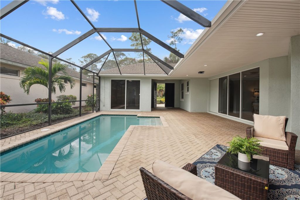 1018 Carolina Circle Sw, Vero Beach, FL 32962 Photo
