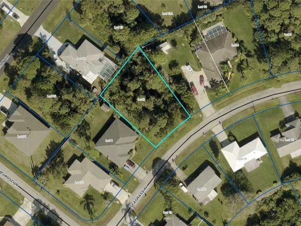493 Seagrass Avenue , Palm Bay, FL 32958