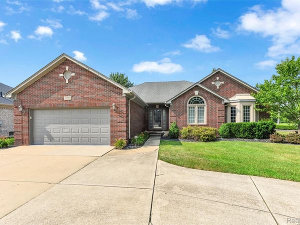 21797 Sabrina Drive, Macomb Township, Mi 48044