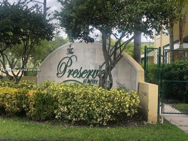 8787 NW 39th St , Sunrise, FL 33351