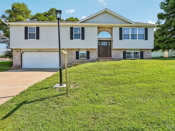 34058 Sailboat Court , Brighton, IL 62012