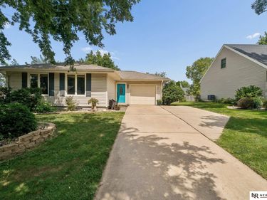 8520 Morning Glory Lane, Lincoln, NE 68505