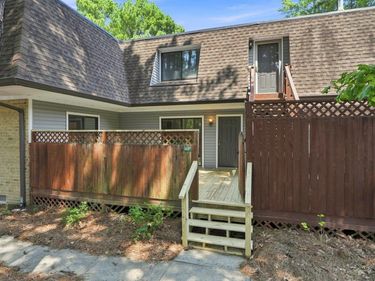 400 Summerwalk Circle, Chapel Hill, NC 27517