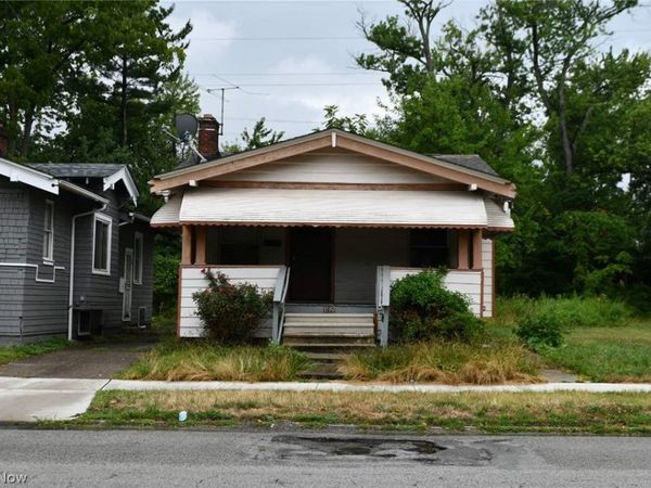 1582 E 133rd Street , East Cleveland, OH 44112