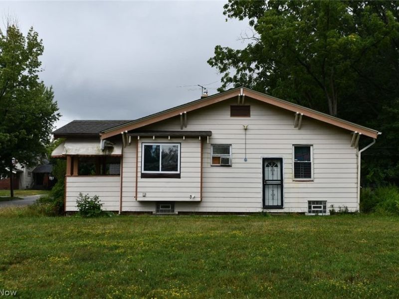 1582 E 133rd Street, East Cleveland, OH 44112 Photo 5