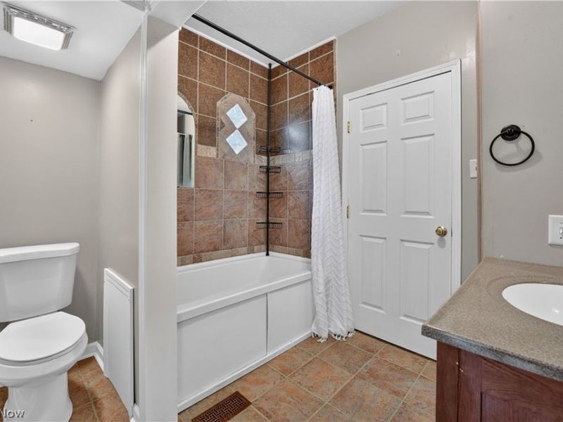 395 High Street, Wadsworth, OH 44281 Photo 14