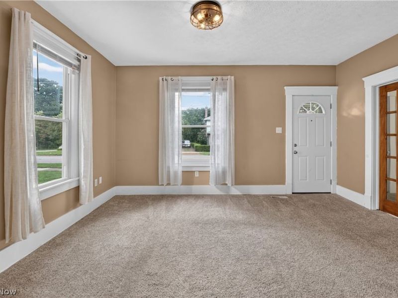 395 High Street, Wadsworth, OH 44281 Photo 8