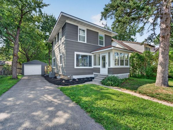 215 9th Avenue NE, Rochester, MN 55906