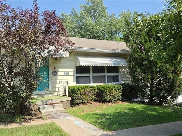 2307 Valley Brook Lane, St Joseph, MO 64503