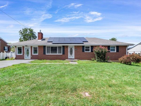 1102 Maiden LN , Bedford, VA 24523