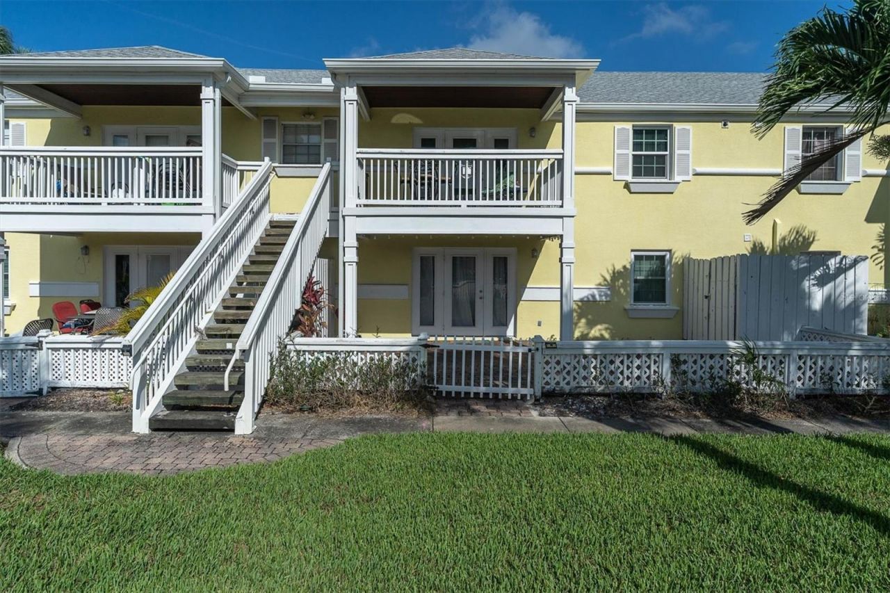 102 Pompano Drive Se, Unit C, Saint Petersburg, FL 33705 Photo