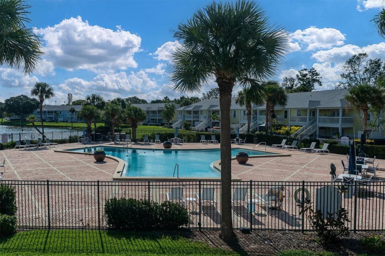 102 Pompano Drive Se, Unit C, Saint Petersburg, FL 33705 Photo