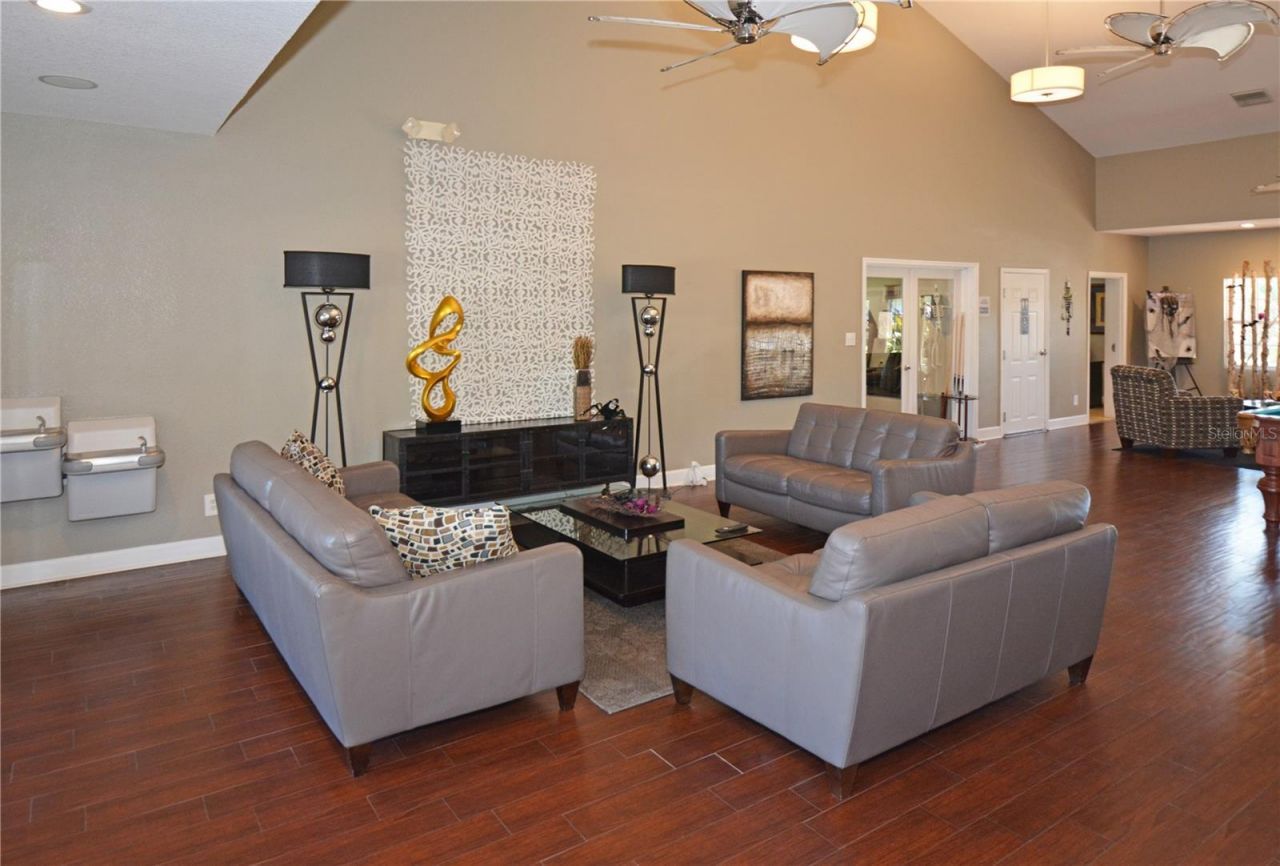 102 Pompano Drive Se, Unit C, Saint Petersburg, FL 33705 Photo