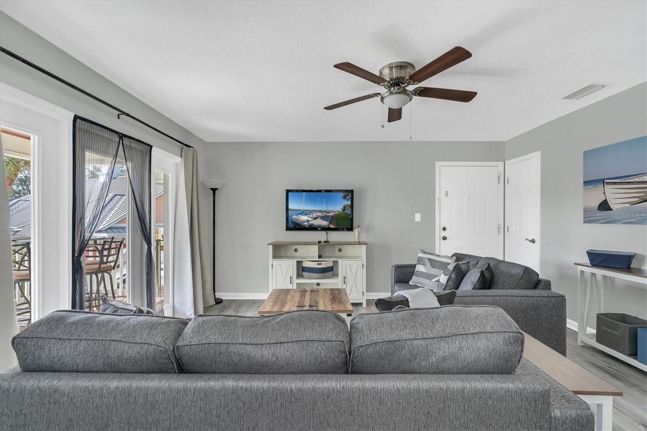 102 Pompano Drive Se, Unit C, Saint Petersburg, FL 33705 Photo