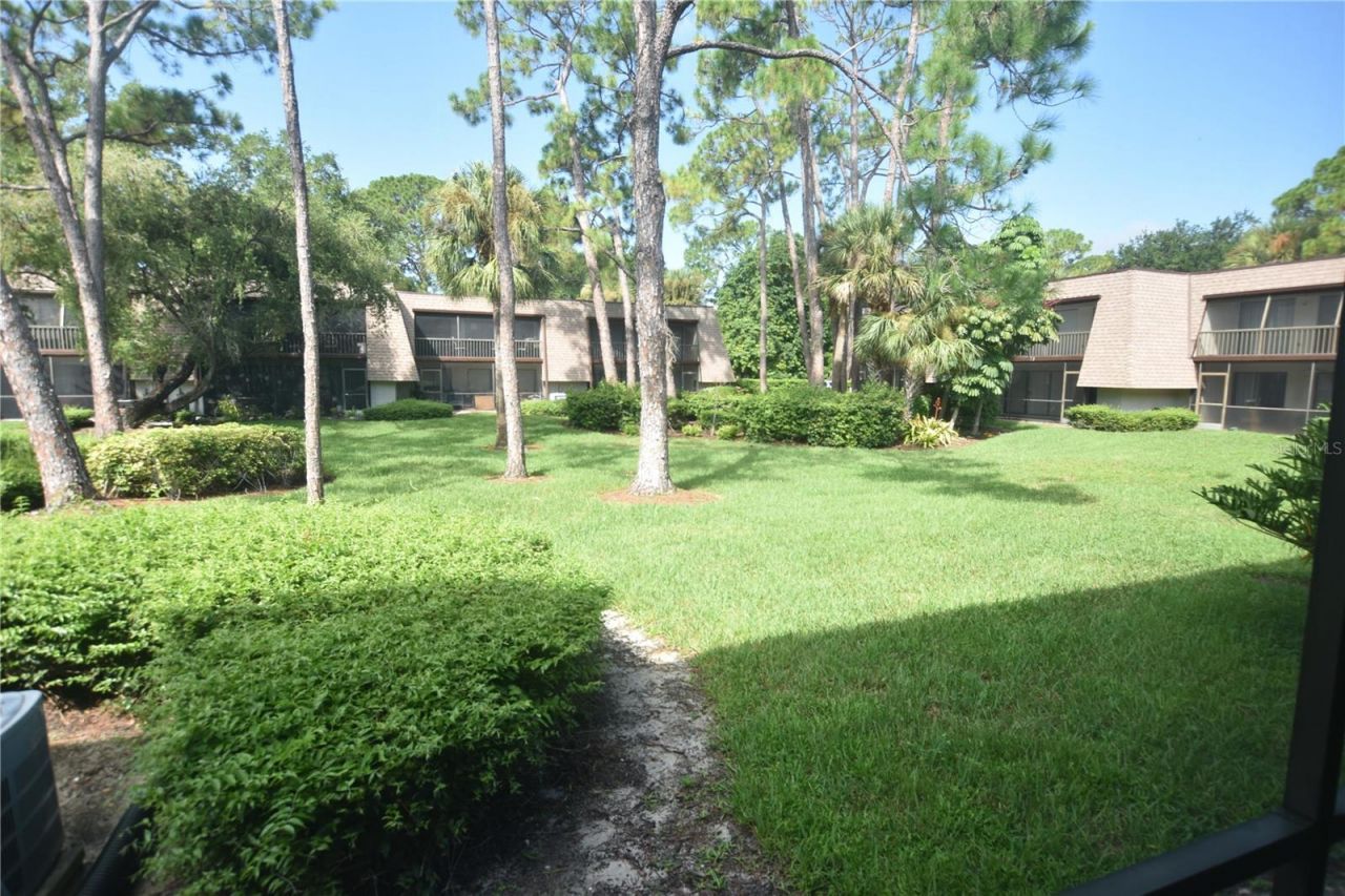 4626 Ringwood Meadow, Unit 25, Sarasota, FL 34235 Photo