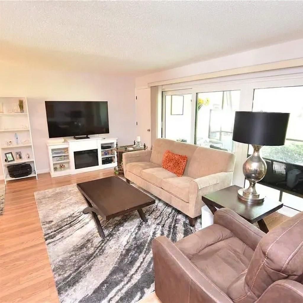 4626 Ringwood Meadow, Unit 25, Sarasota, FL 34235 Photo