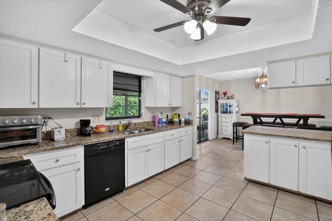 5031 Brandeis Circle S, Sarasota, FL 34243 Photo