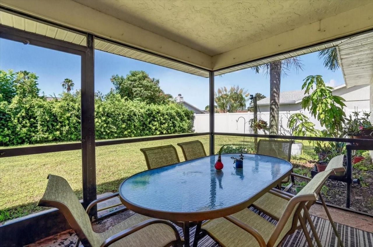 5031 Brandeis Circle S, Sarasota, FL 34243 Photo