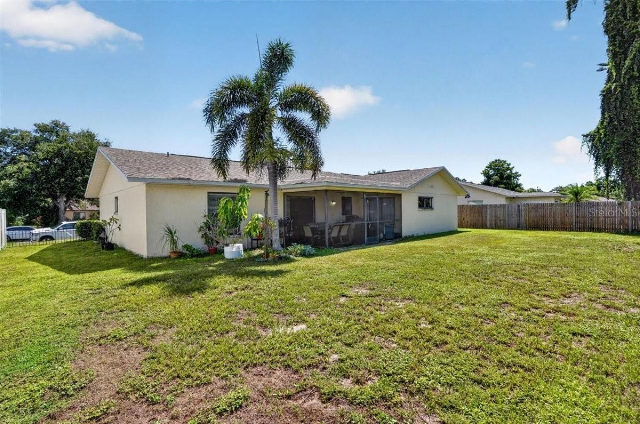 5031 Brandeis Circle S, Sarasota, FL 34243 Photo