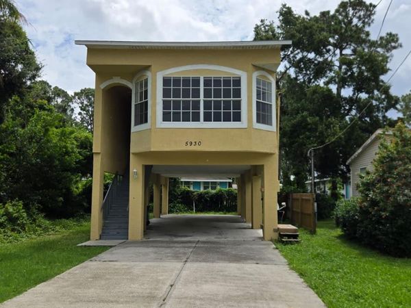 5930 MOHR LOOP , TAMPA, FL 33615