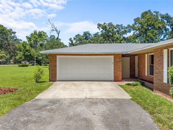 1108 SW 2ND AVENUE , CHIEFLAND, FL 32626