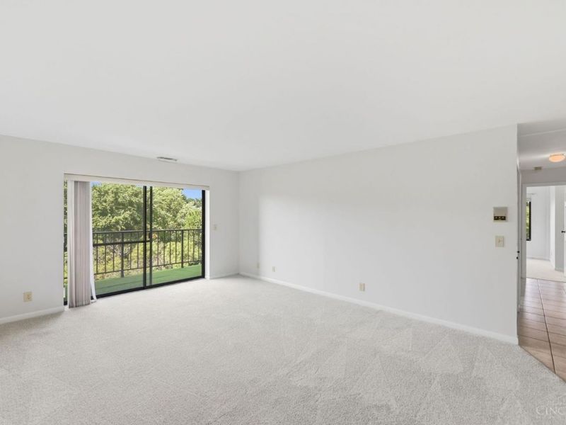 3004 Glenmore Avenue, Unit 311, Cincinnati, OH 45238 Photo 3