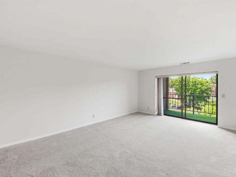 3004 Glenmore Avenue, Unit 311, Cincinnati, OH 45238 Photo 5