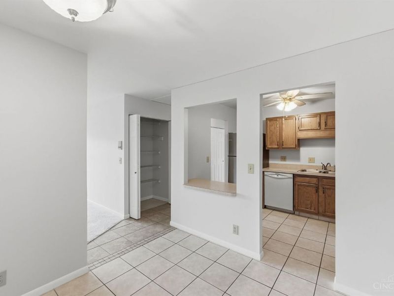3004 Glenmore Avenue, Unit 311, Cincinnati, OH 45238 Photo 7
