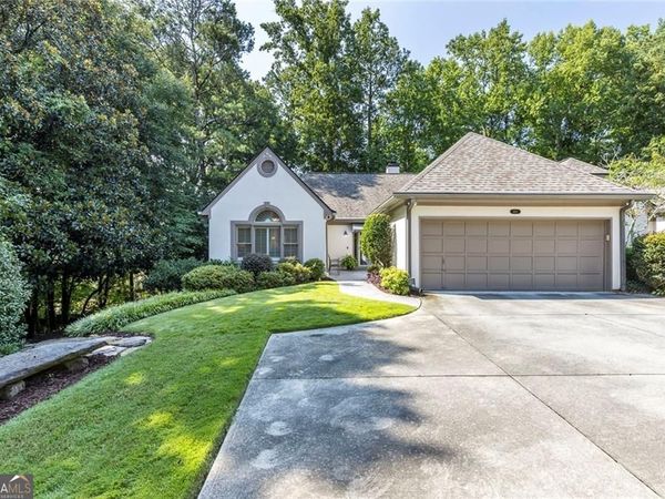 450 Greenlaurel Drive NE, Sandy Springs, GA 30342