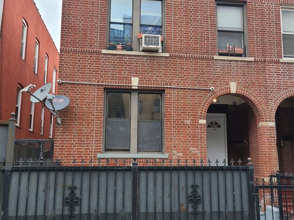 1309 Seneca Avenue , Bronx, NY 10474