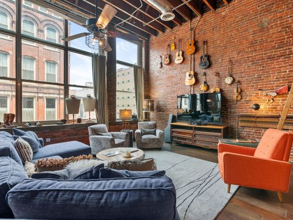 207 3rd Ave N, Unit 301, Nashville, TN 37201