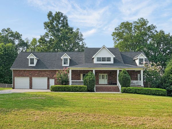 3667 Locke Bend Rd , Rock Island, TN 38581